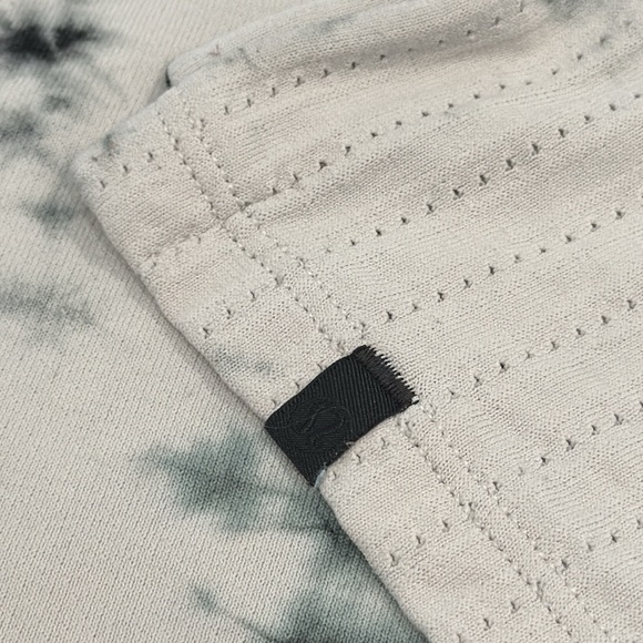 LULULEMON | Tank Top - Deep Coal - Picture 2 of 6